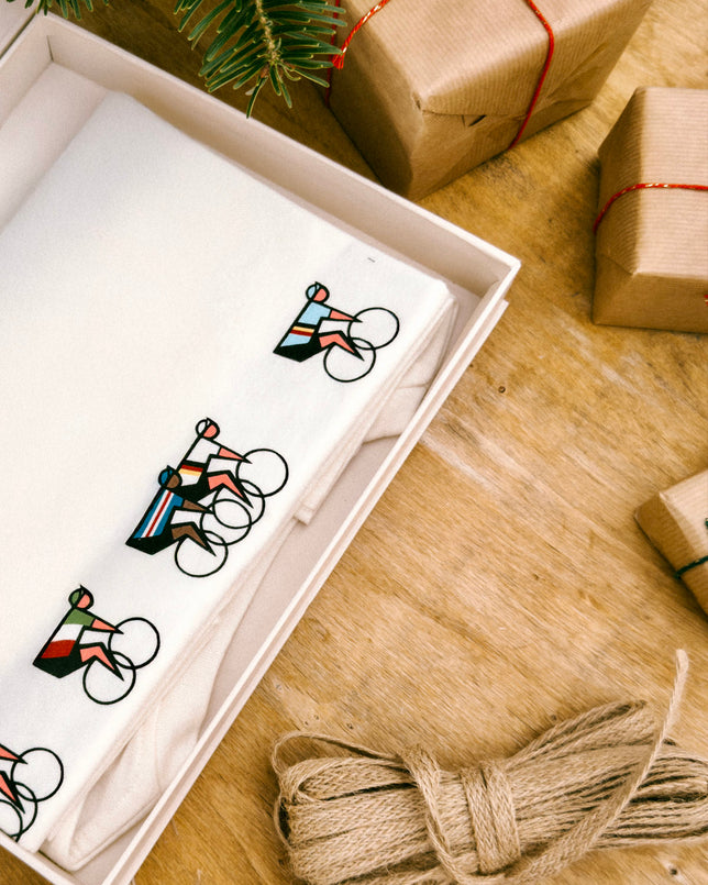 Gift Box - T-shirt - TDLC Nations