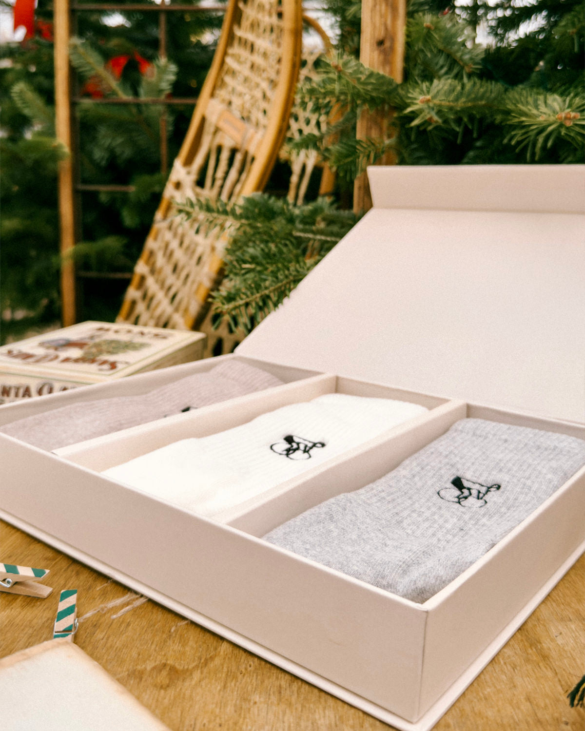 Detail of the Erstwhile gift box with classic socks