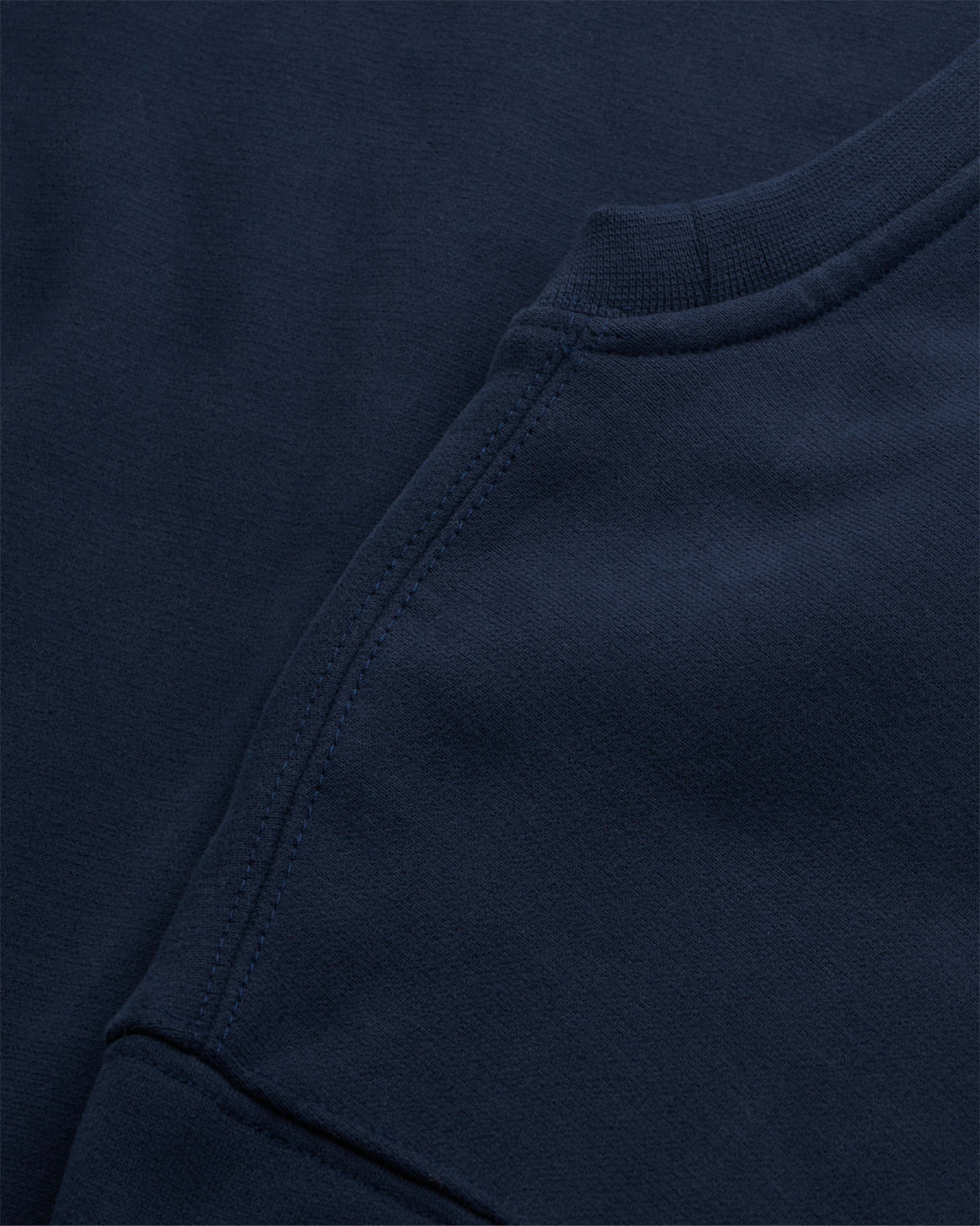 Close-up of the navy Waaier sweatshirt